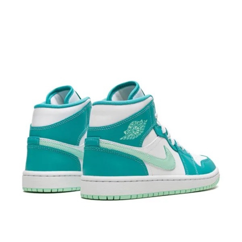 Teal Air Jordan 1